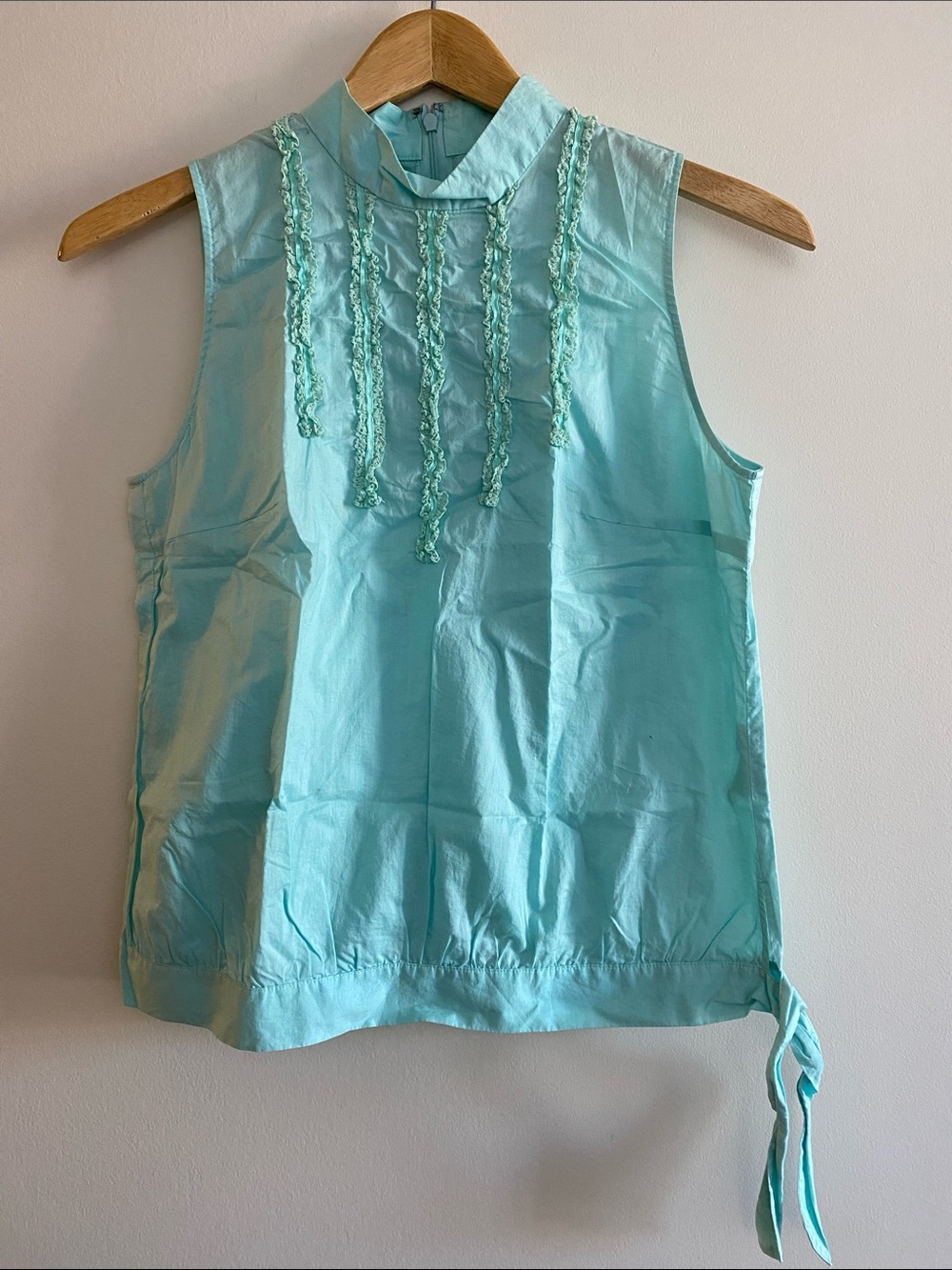 🎀3 for $19 ✨ Aqua Sleeveless Ruffle-Front Tie-Hem Top